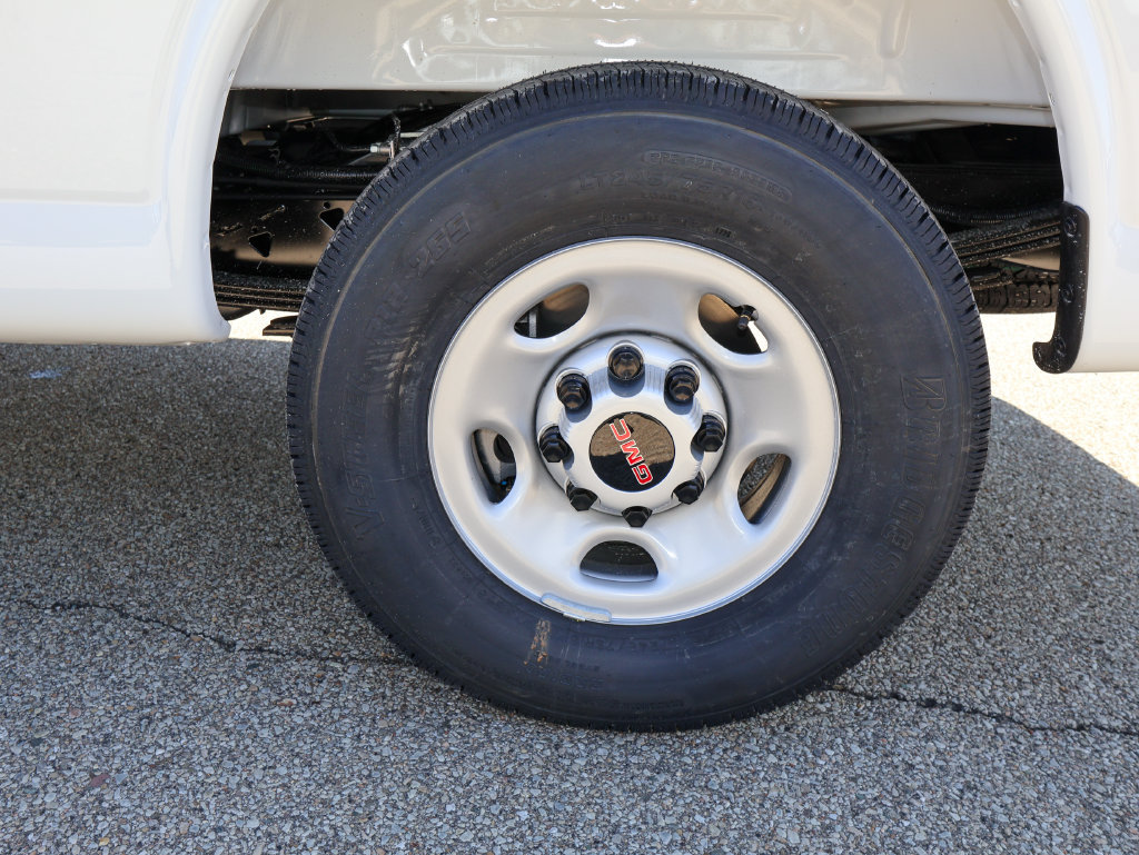 2026 GMC Savana Cargo Work Van - Photo 25
