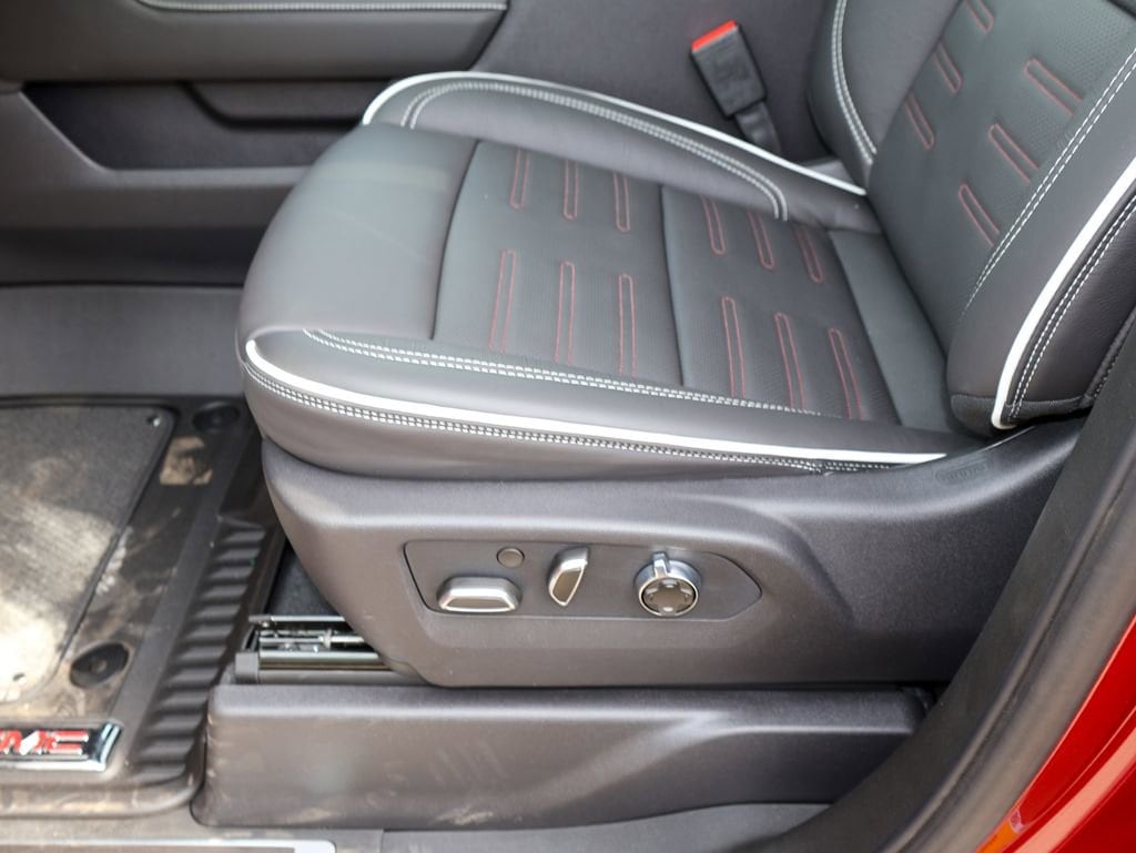 2026 GMC Sierra 1500 AT4X - Photo 10