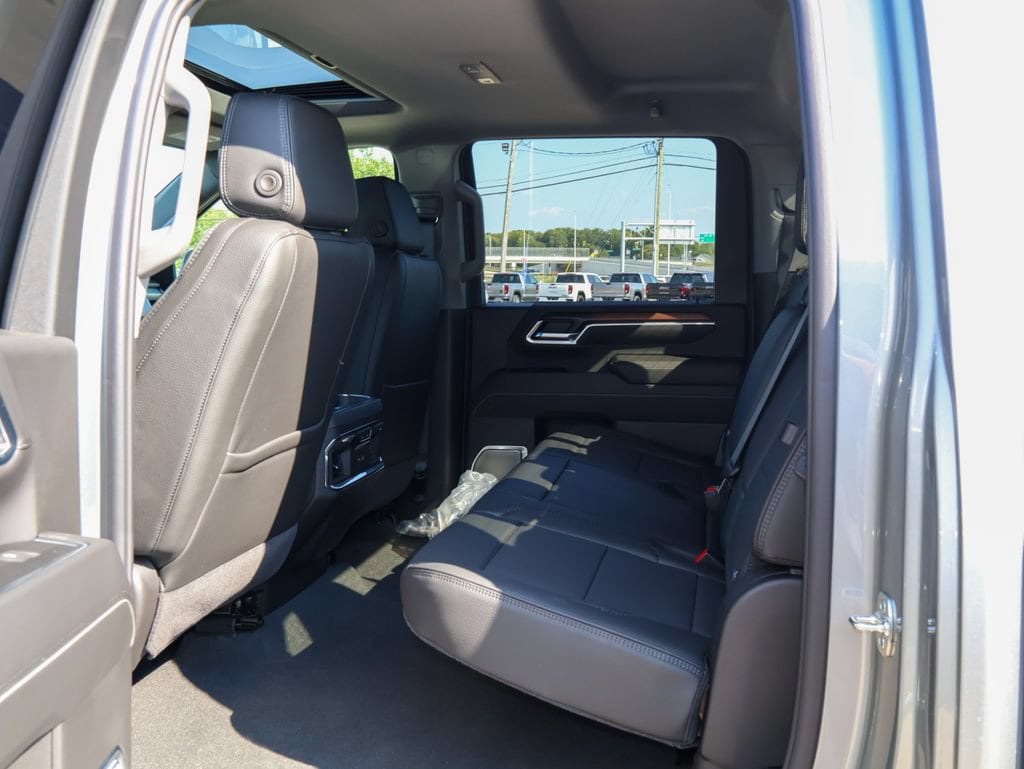 2026 GMC Sierra 3500HD Denali - Photo 12