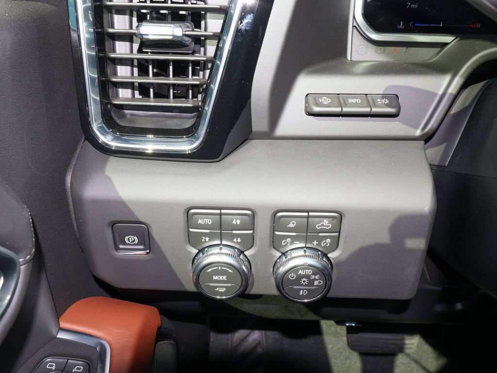 2026 GMC Sierra 2500HD Denali Ultimate - Photo 27