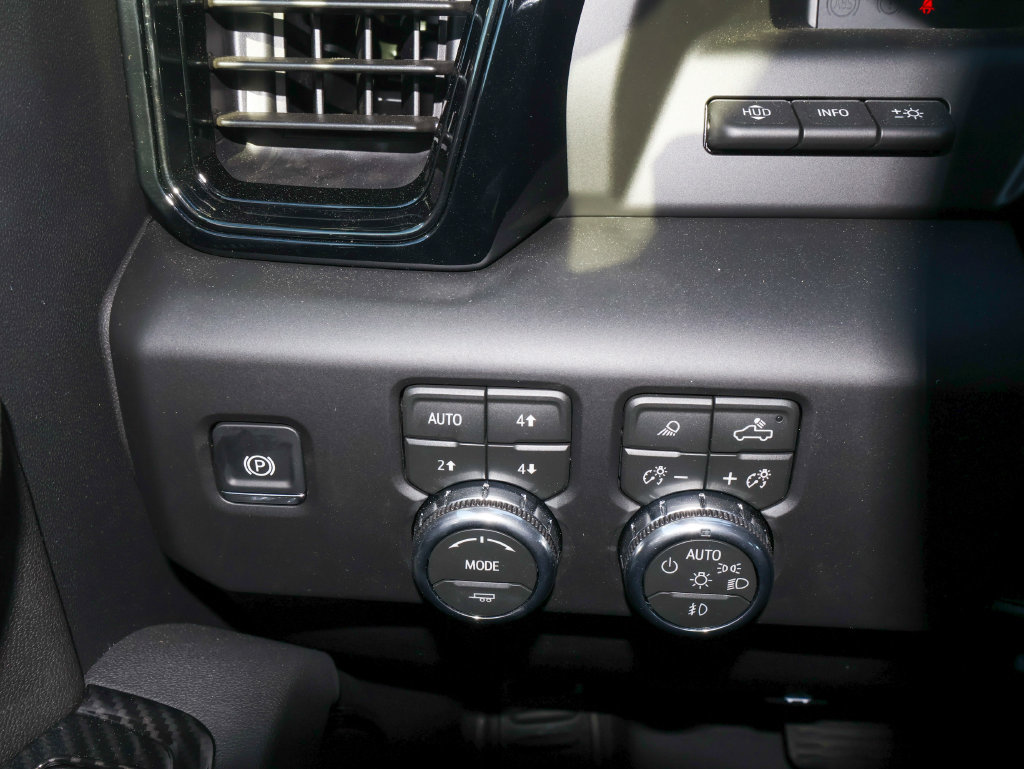 2026 GMC Sierra 2500HD AT4 - Photo 41