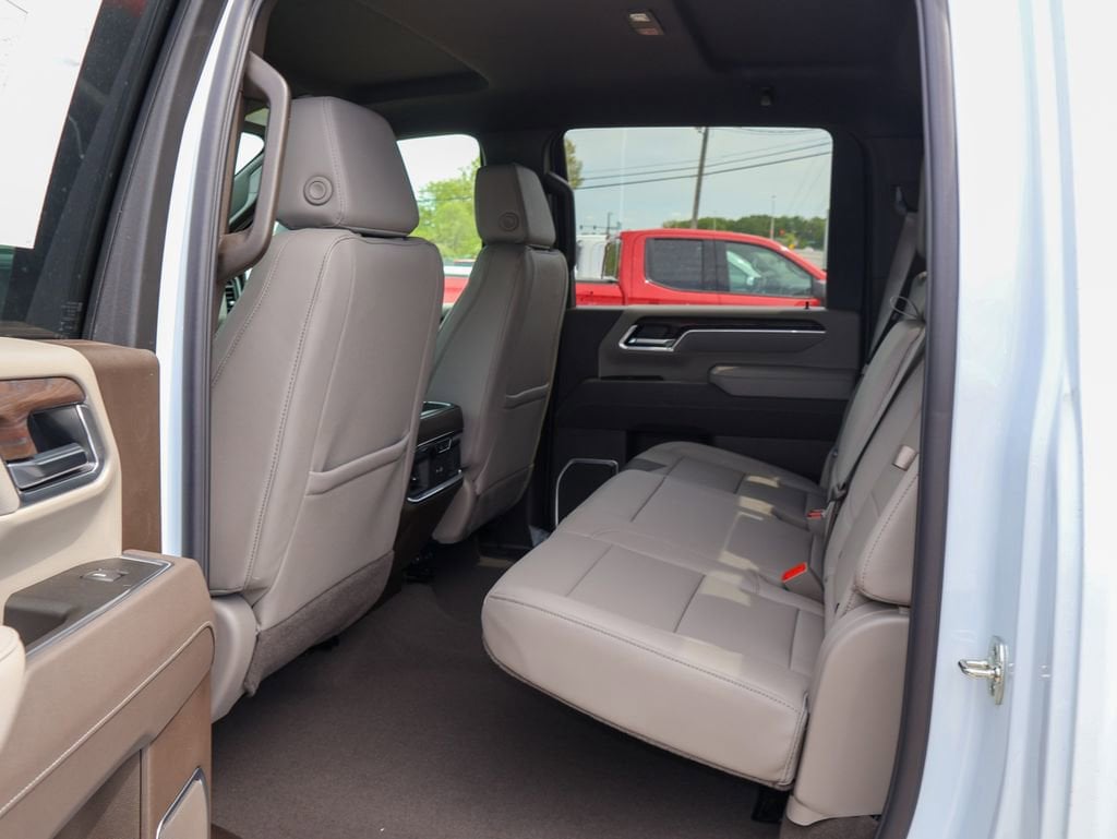2026 GMC Sierra 2500HD SLT - Photo 11