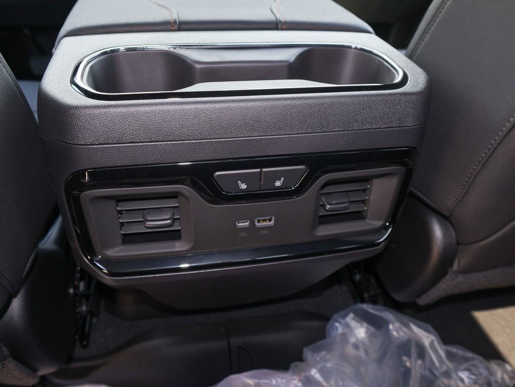 2026 GMC Sierra 1500 AT4 - Photo 10