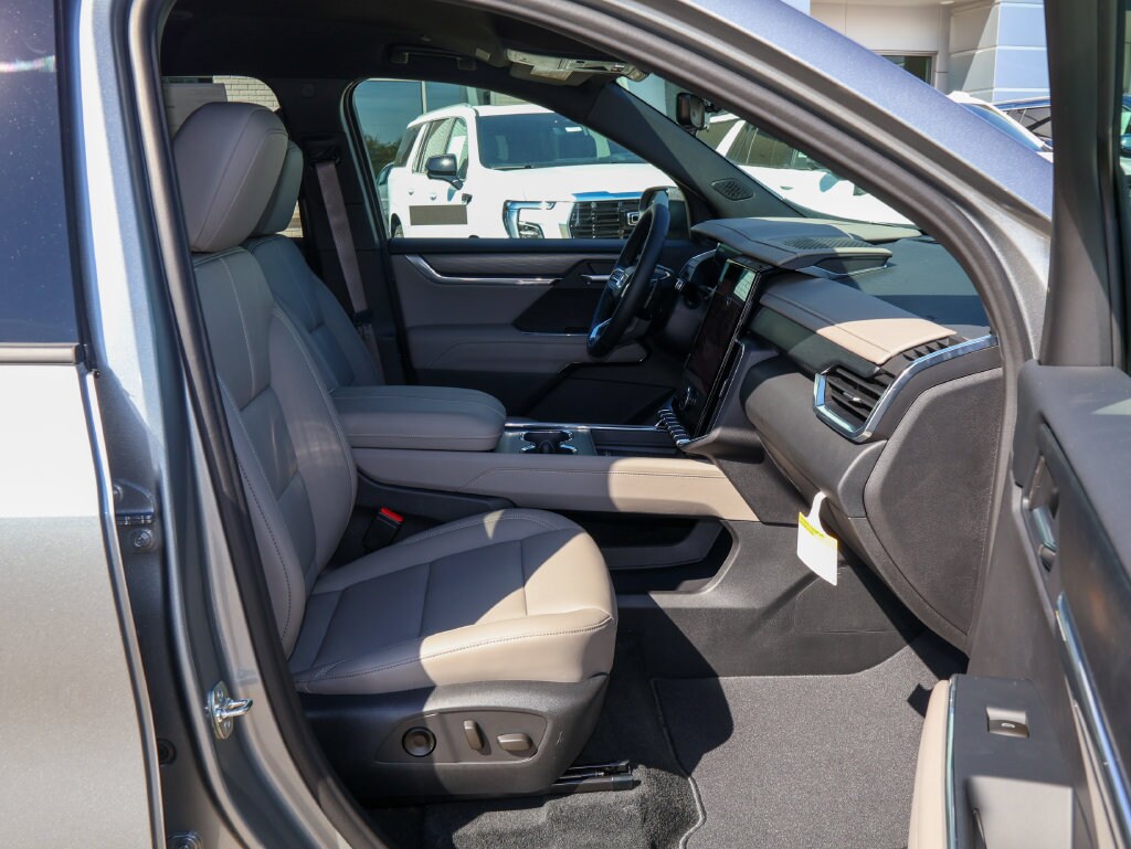 2027 GMC Acadia Elevation - Photo 35