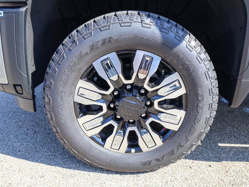 2026 GMC Sierra 3500HD Denali - Photo 37