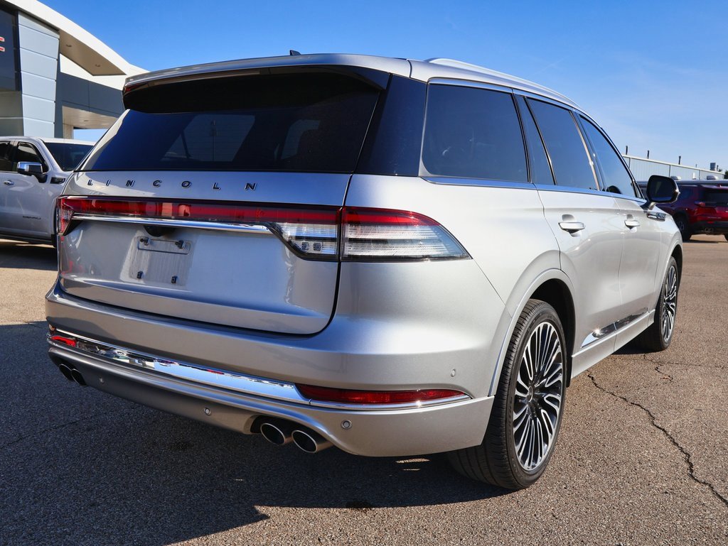 2022 Lincoln Aviator Black Label photo 2