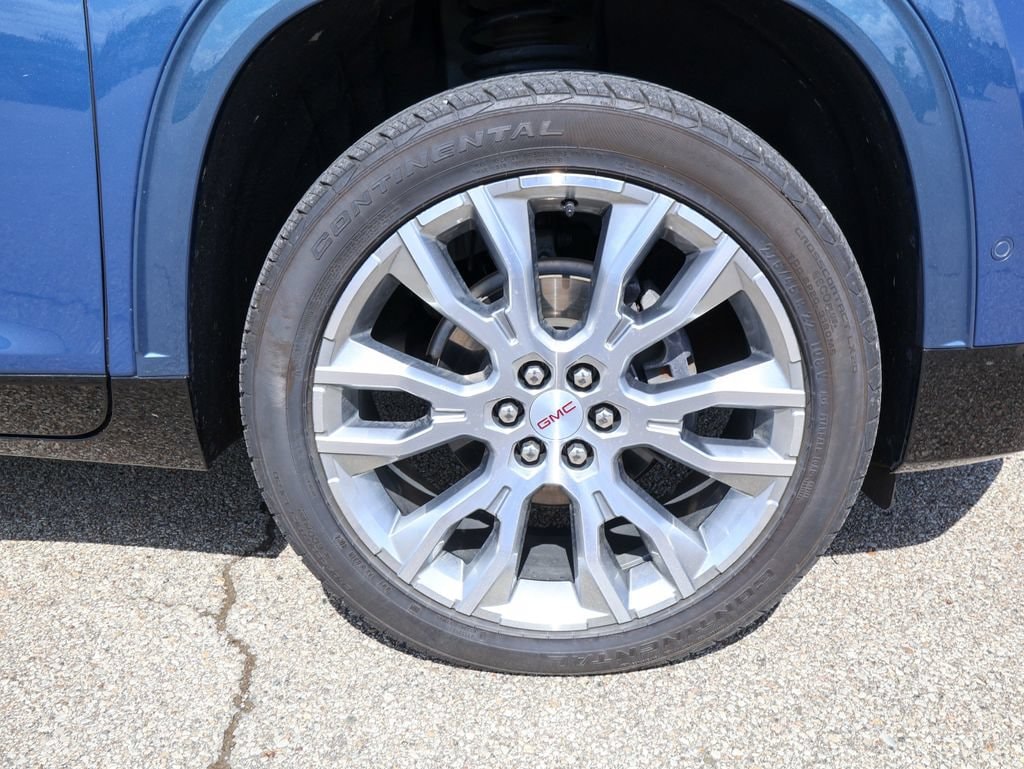 2024 GMC Acadia Denali - Photo 39