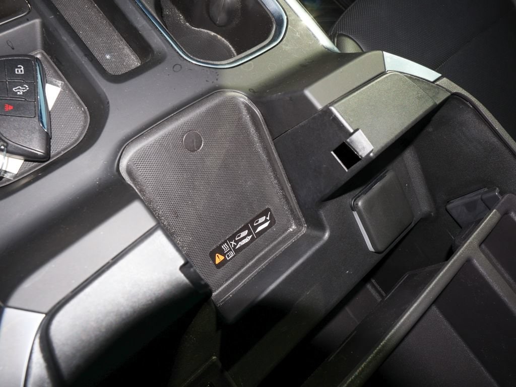 2024 GMC Sierra 1500 SLT - Photo 22