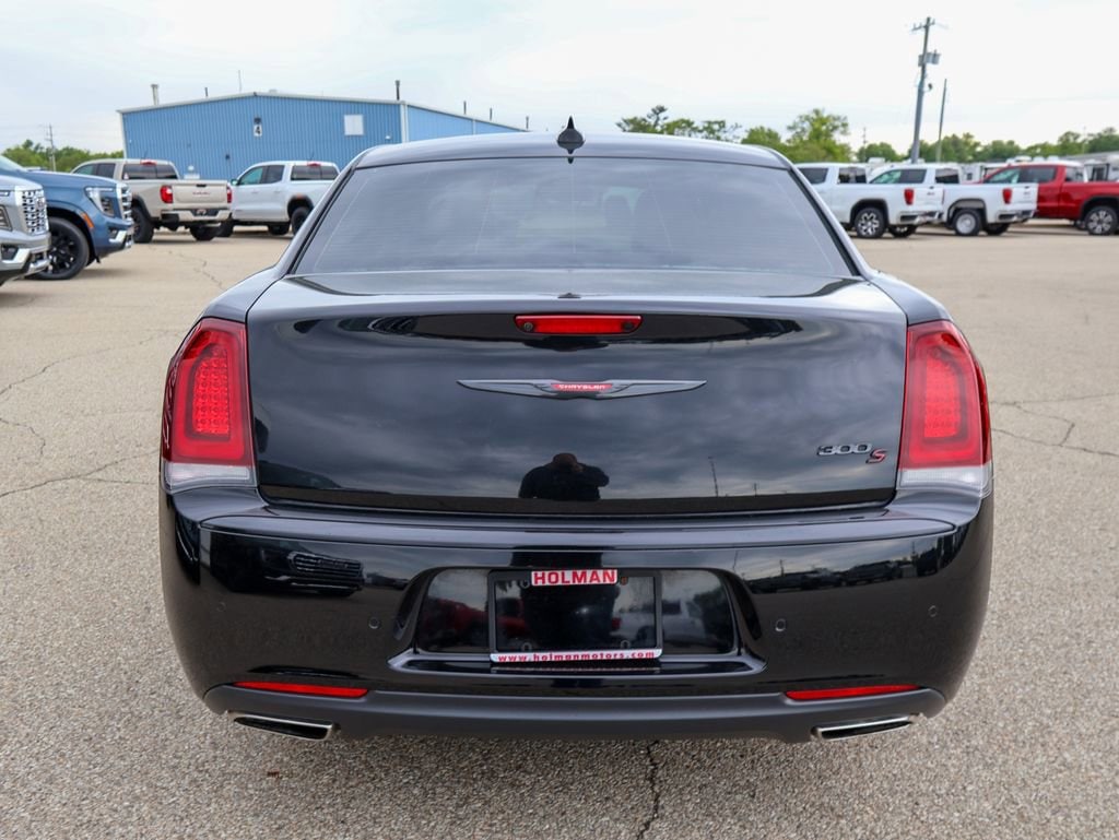 Used 2022 Chrysler 300 300S