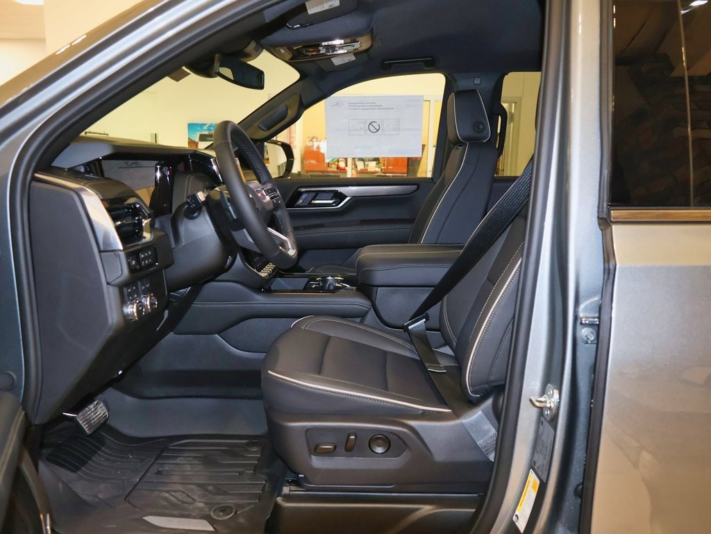 2026 GMC Yukon Elevation's photo