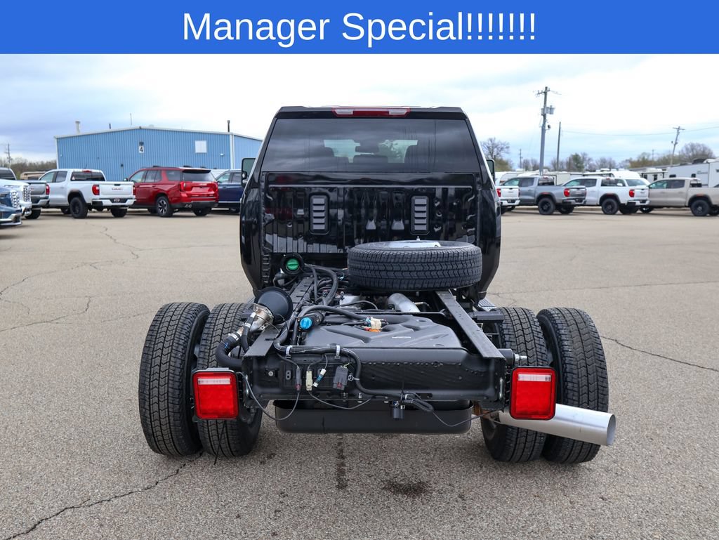 2026 GMC Sierra 3500 Chassis Cab SLE - Photo 4