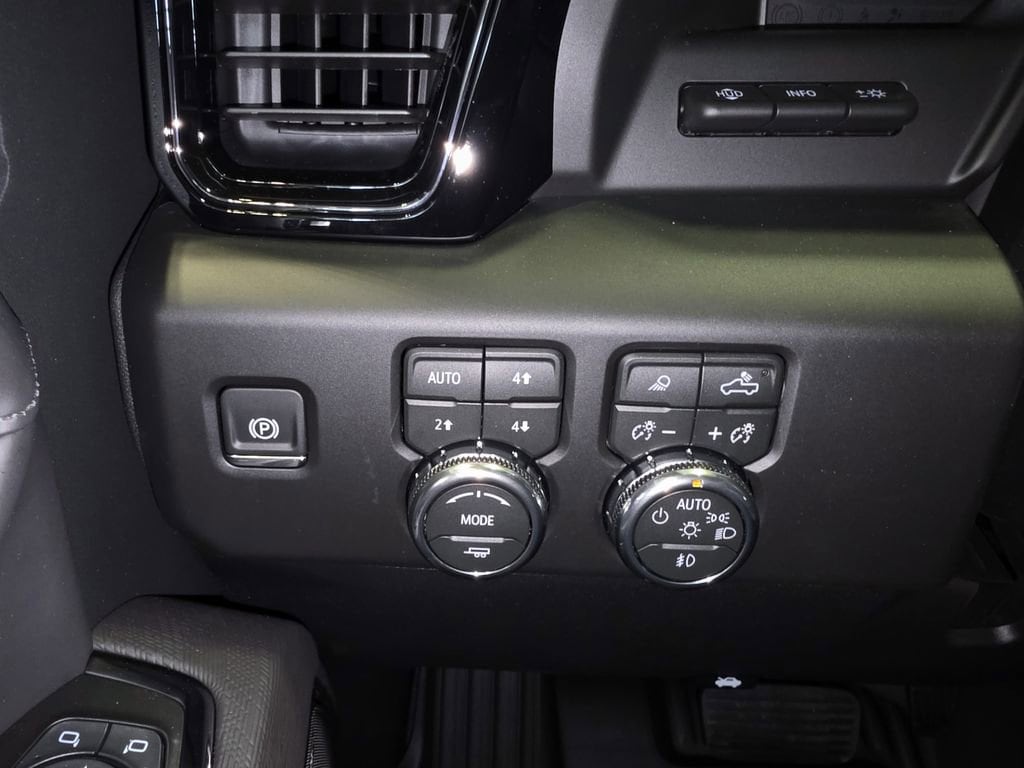 2026 GMC Sierra 2500HD AT4X - Photo 24