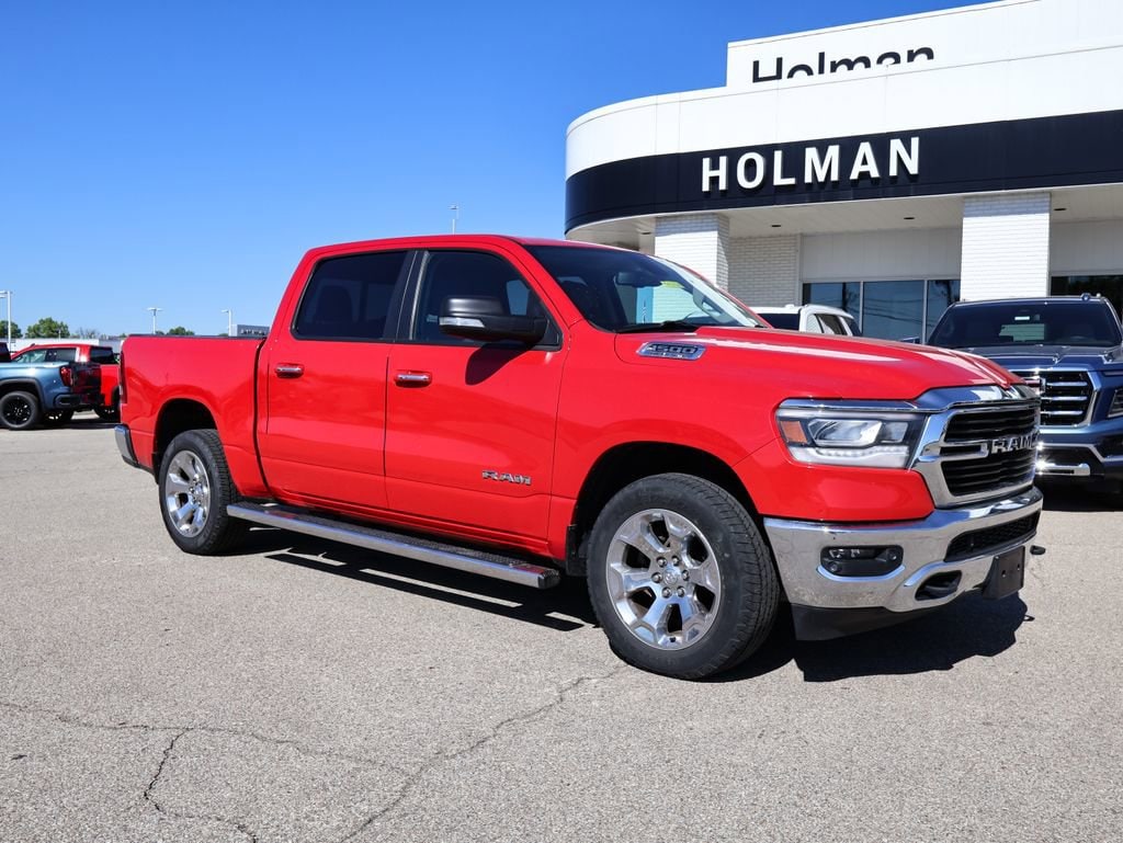 2019 RAM 1500 Big Horn/Lone Star 4x4 Crew Cab 5'7's photo