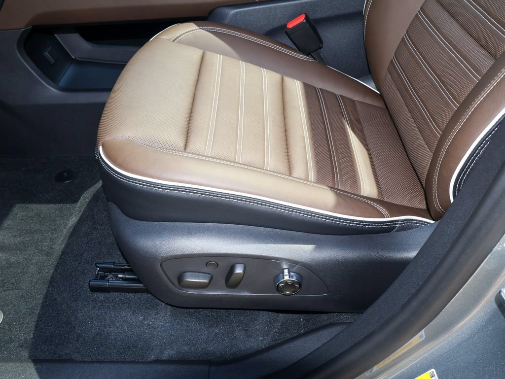 2027 GMC Acadia Denali Ultimate - Photo 10