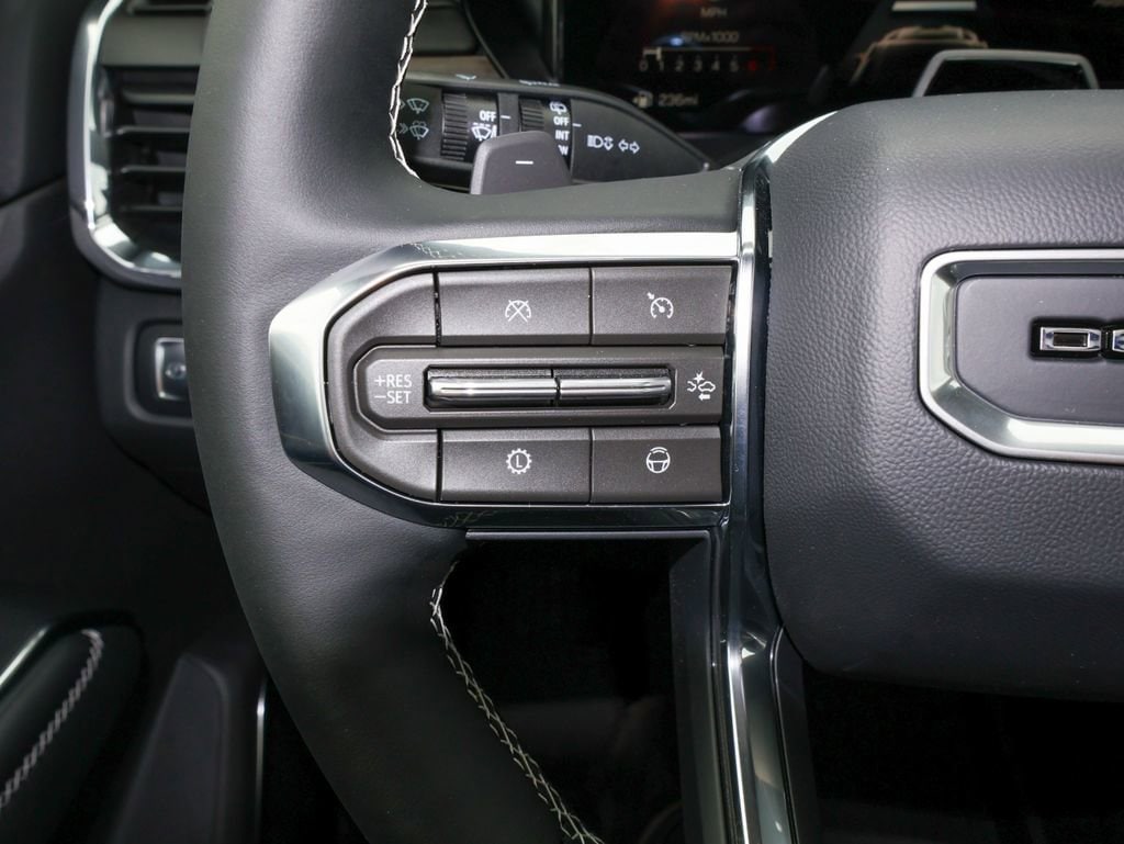 2026 GMC Acadia Denali - Photo 28