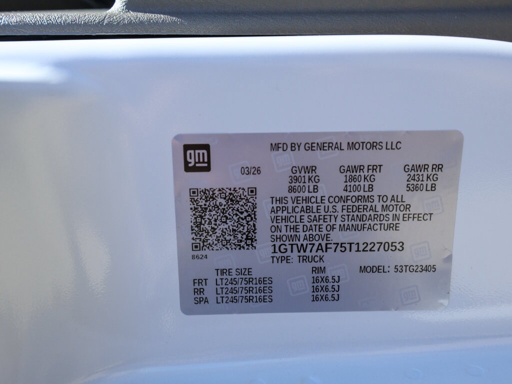 2026 GMC Savana Cargo Work Van - Photo 27