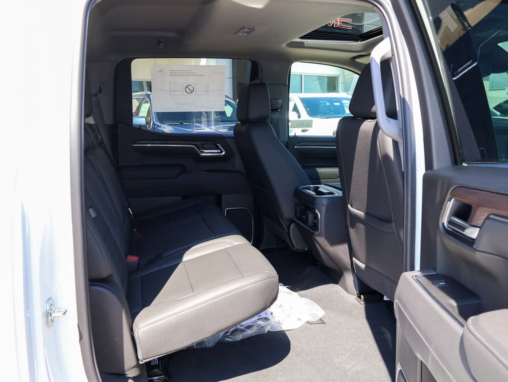 2026 GMC Sierra 1500 SLT - Photo 30