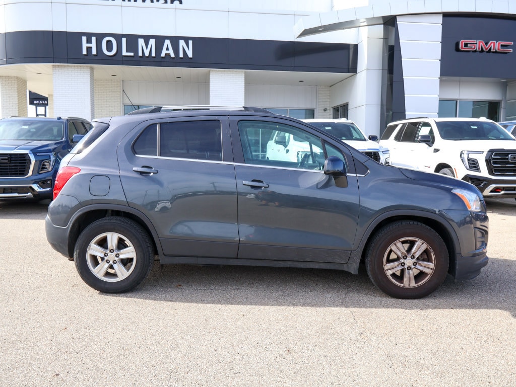 Used 2016 Chevrolet Trax LT with VIN 3GNCJLSB3GL277613 for sale in Batavia, OH
