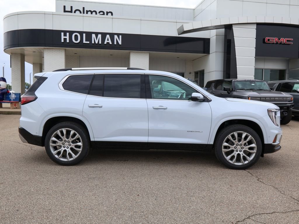 2026 GMC Acadia Denali - Photo 2