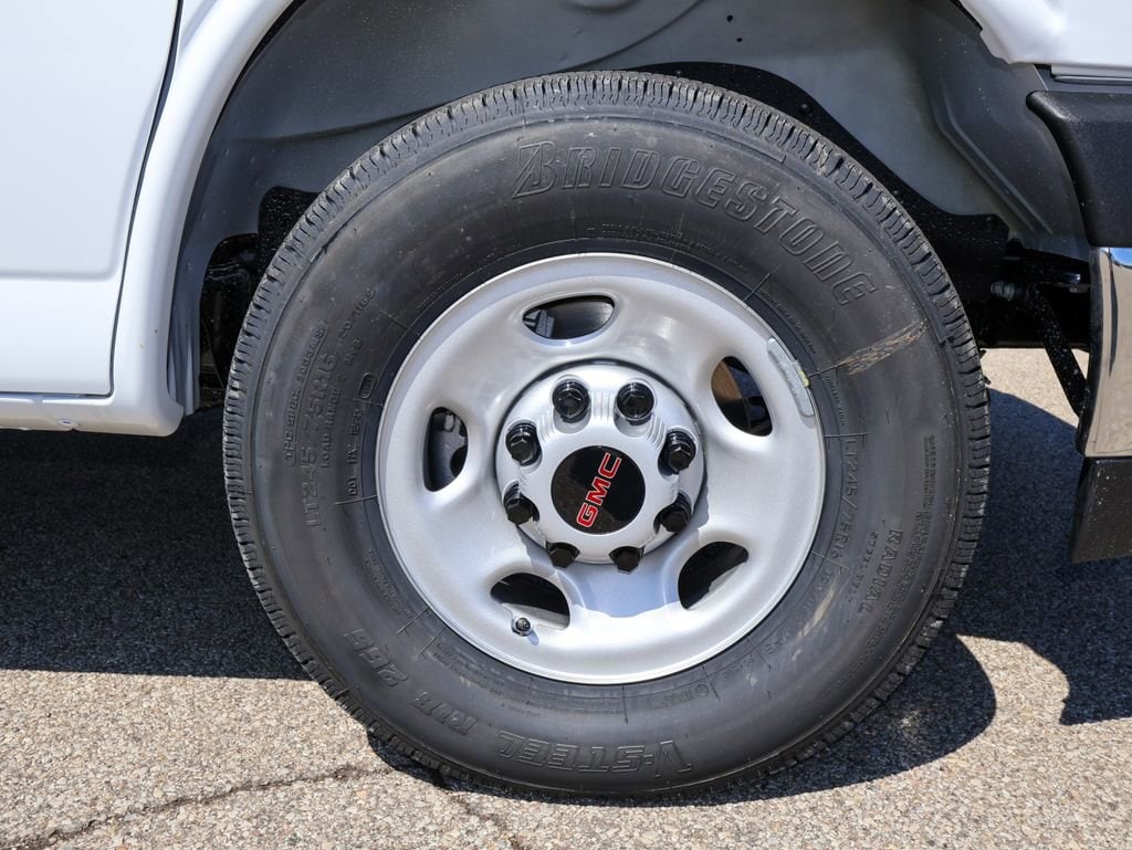 2026 GMC Savana Cargo Work Van - Photo 23