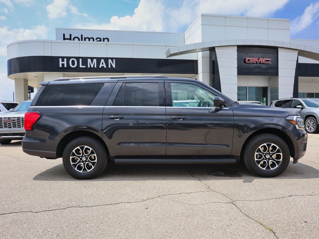 2024 Ford Expedition MAX XLT photo 2
