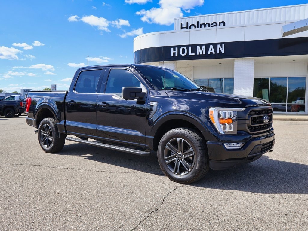 2021 Ford F-150 XLT's photo
