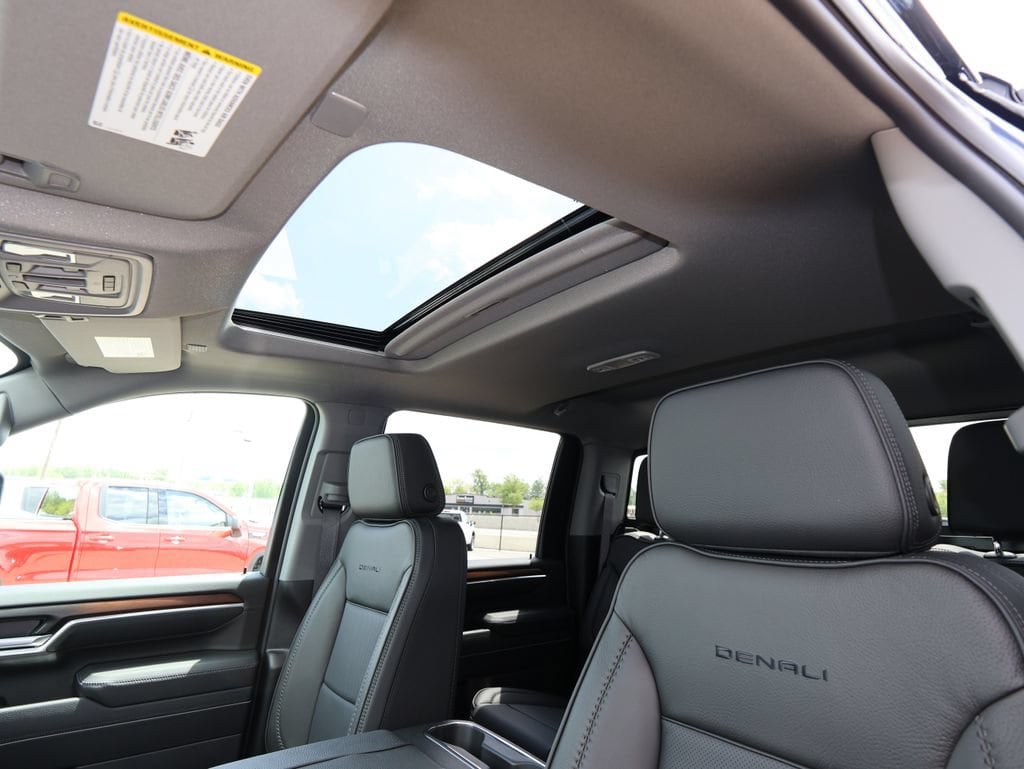 2026 GMC Sierra 2500HD Denali - Photo 9