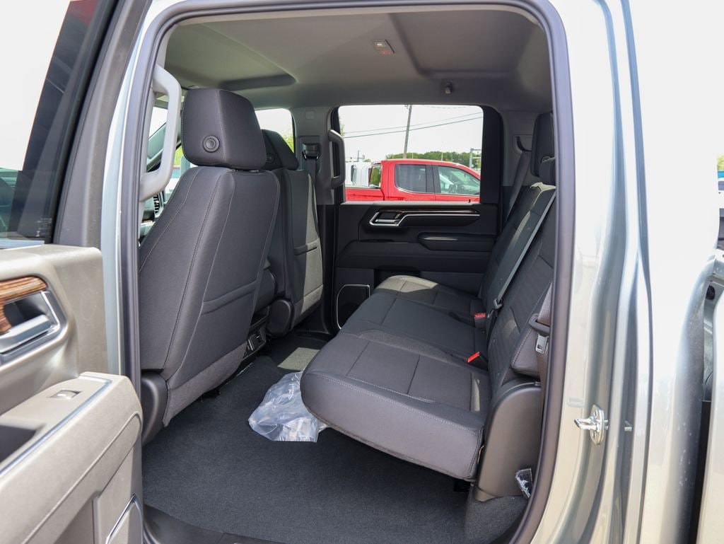 2026 GMC Sierra 3500HD SLE - Photo 11