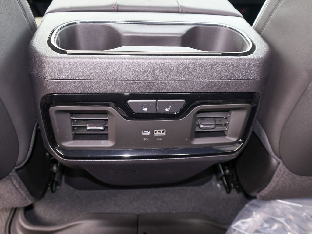 2026 GMC Sierra 1500 AT4X - Photo 13