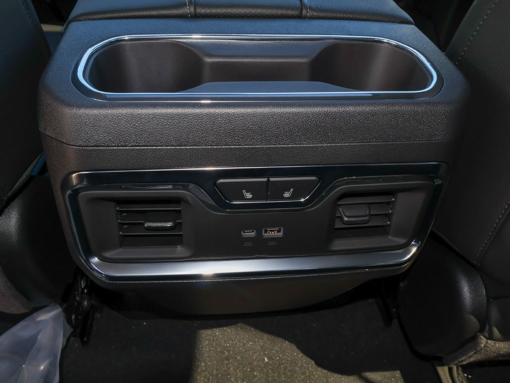 2026 GMC Sierra 1500 Denali - Photo 12
