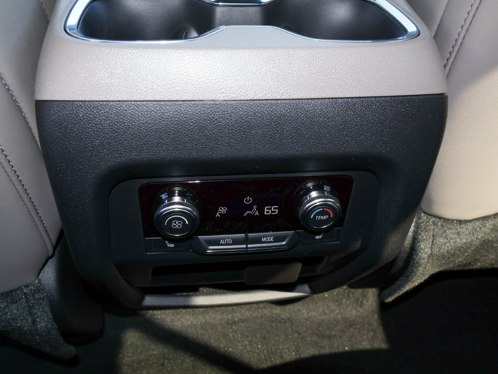 2027 GMC Acadia Elevation - Photo 13