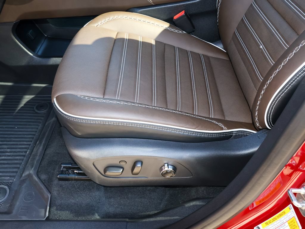 2026 GMC Acadia Denali Ultimate - Photo 12