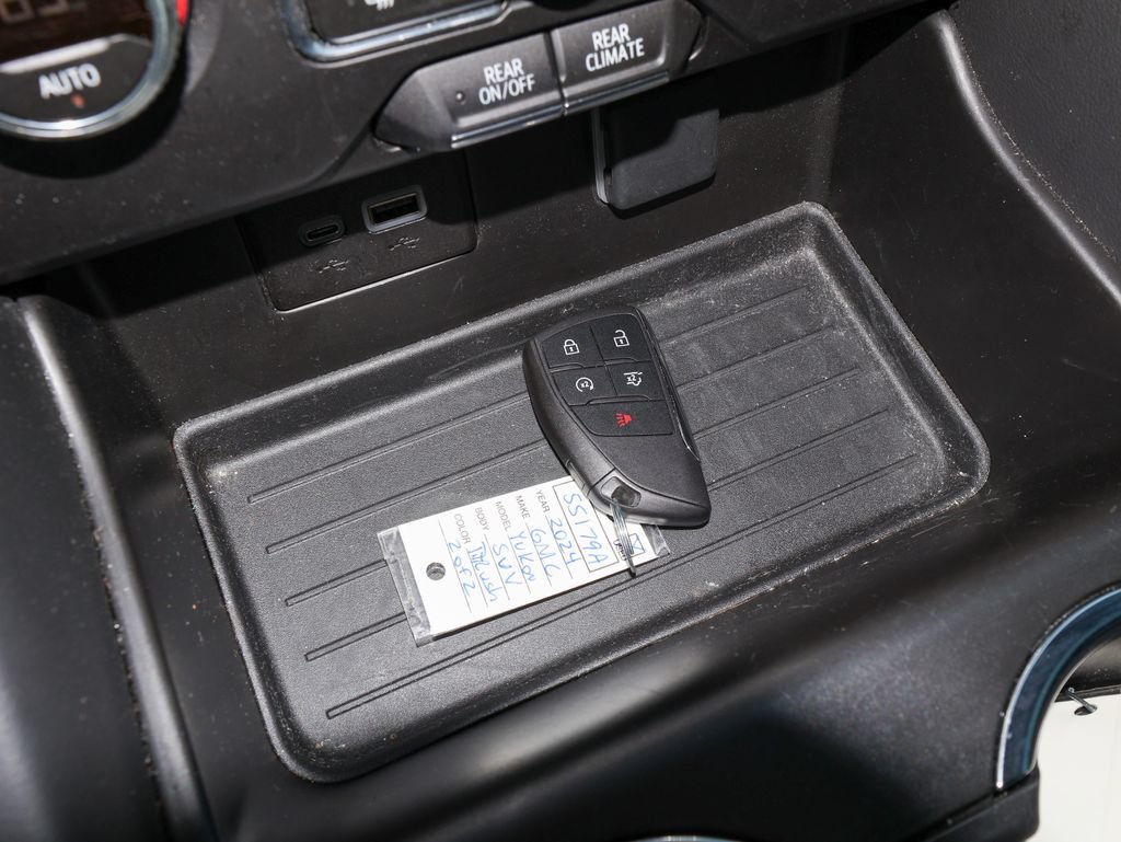 2024 GMC Yukon XL SLE - Photo 23