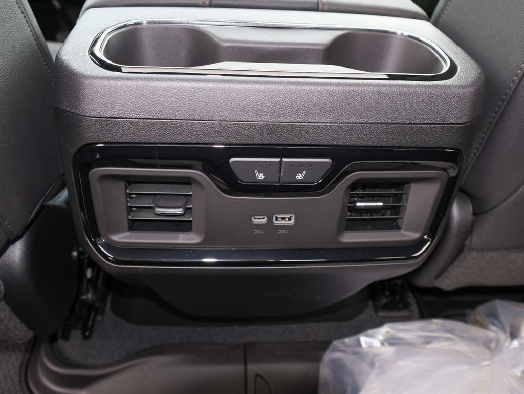 2026 GMC Sierra 2500HD AT4 - Photo 14