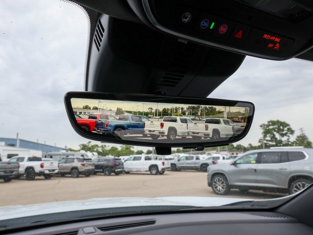 2026 GMC Acadia Denali - Photo 32