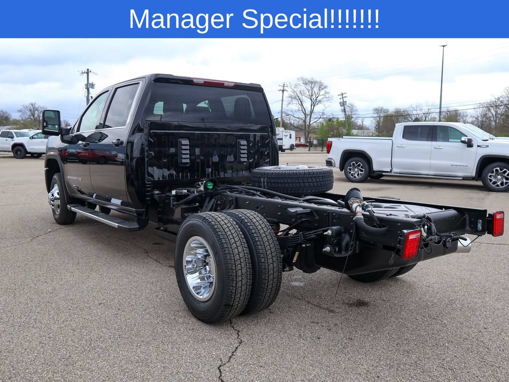 2026 GMC Sierra 3500 Chassis Cab SLE - Photo 5