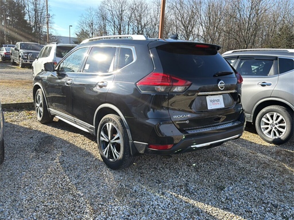 Used 2017 Nissan Rogue SL SUV
