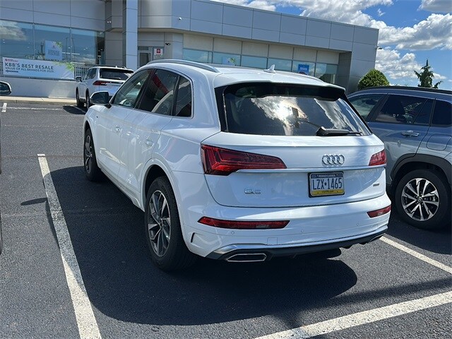 2022 Audi Q5 45 S line Premium Plus photo 2