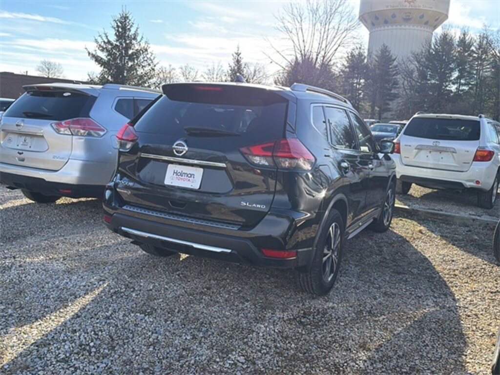 Used 2017 Nissan Rogue SL SUV