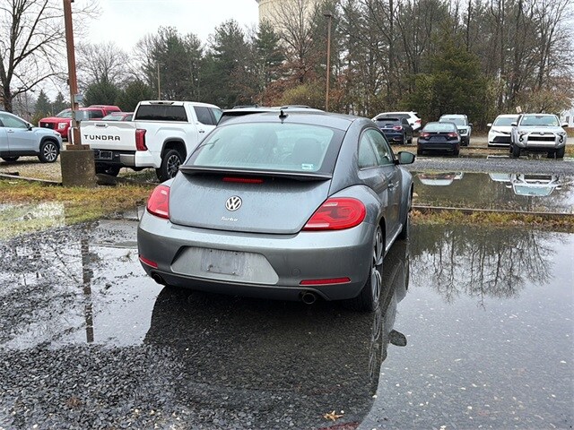 2012 Volkswagen Beetle photo 3