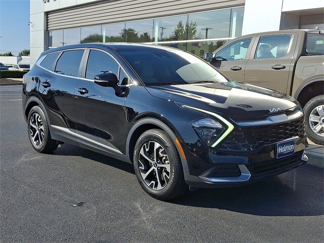 2023 Kia Sportage EX photo 2