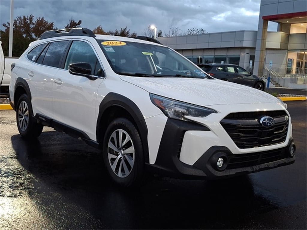 Used 2024 Subaru Outback Premium SUV