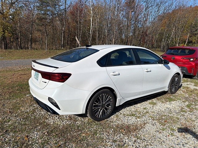 2023 Kia Forte GT-Line photo 3
