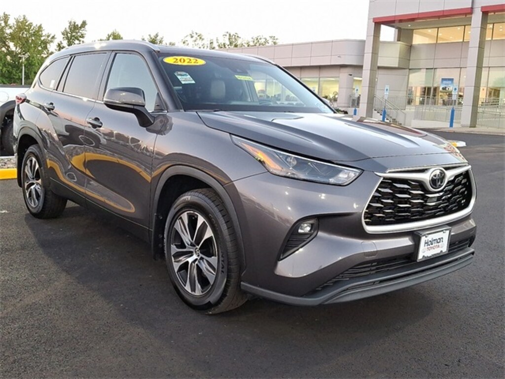 Used 2022 Toyota Highlander XLE SUV