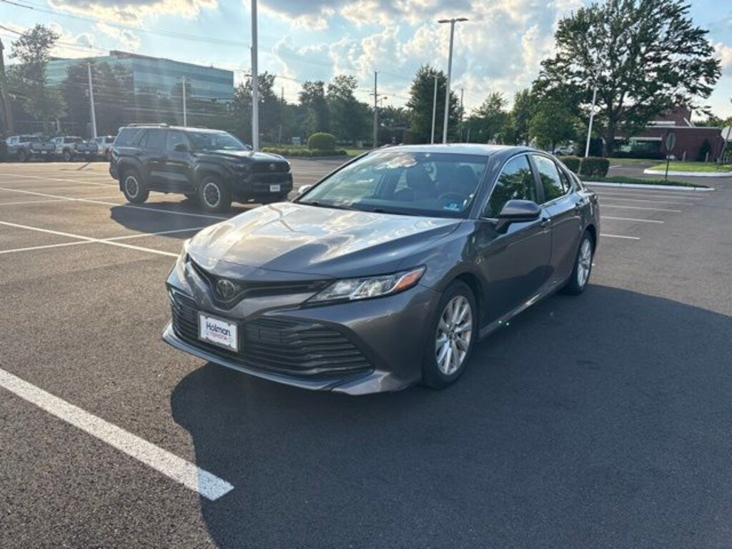 Used 2018 Toyota Camry LE Sedan