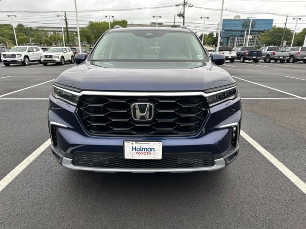 Used 2024 Honda Pilot Touring SUV