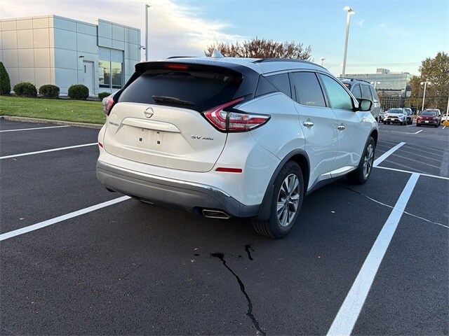 2016 Nissan Murano SV photo 3