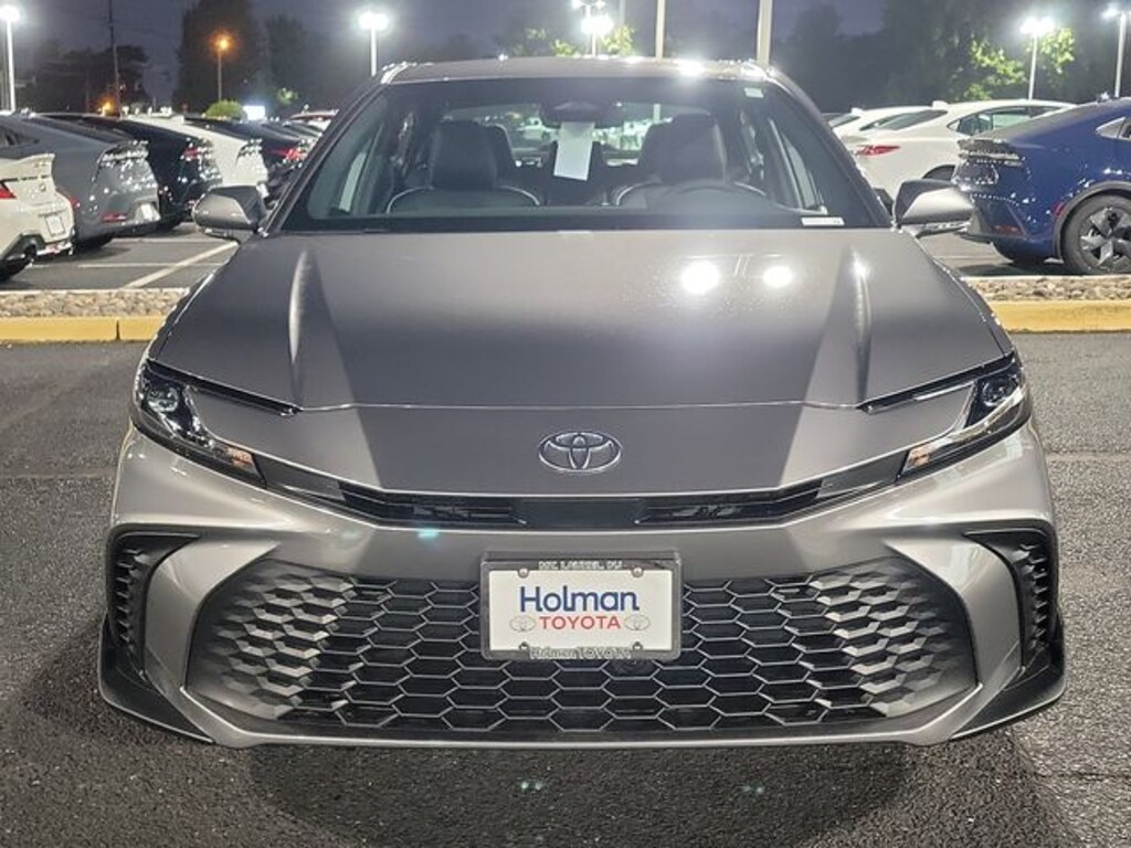 Used 2025 Toyota Camry SE Sedan