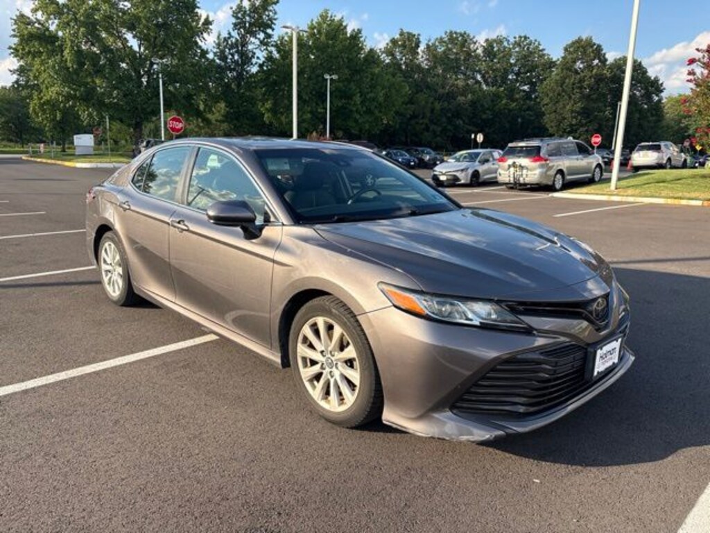 Used 2018 Toyota Camry LE Sedan