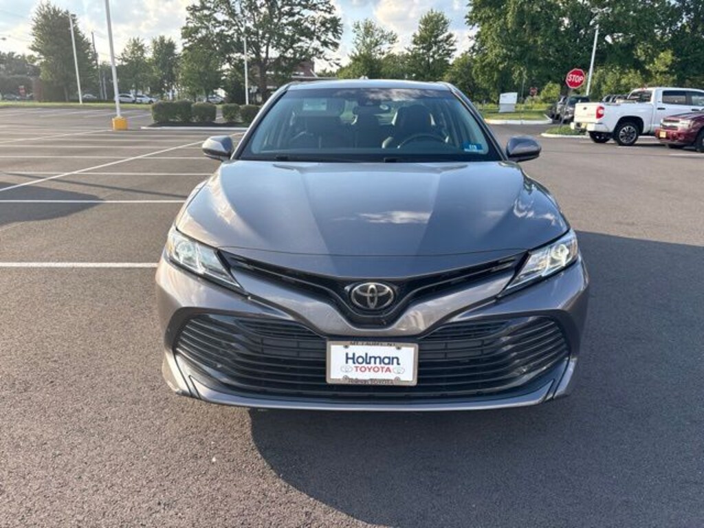 Used 2018 Toyota Camry LE Sedan